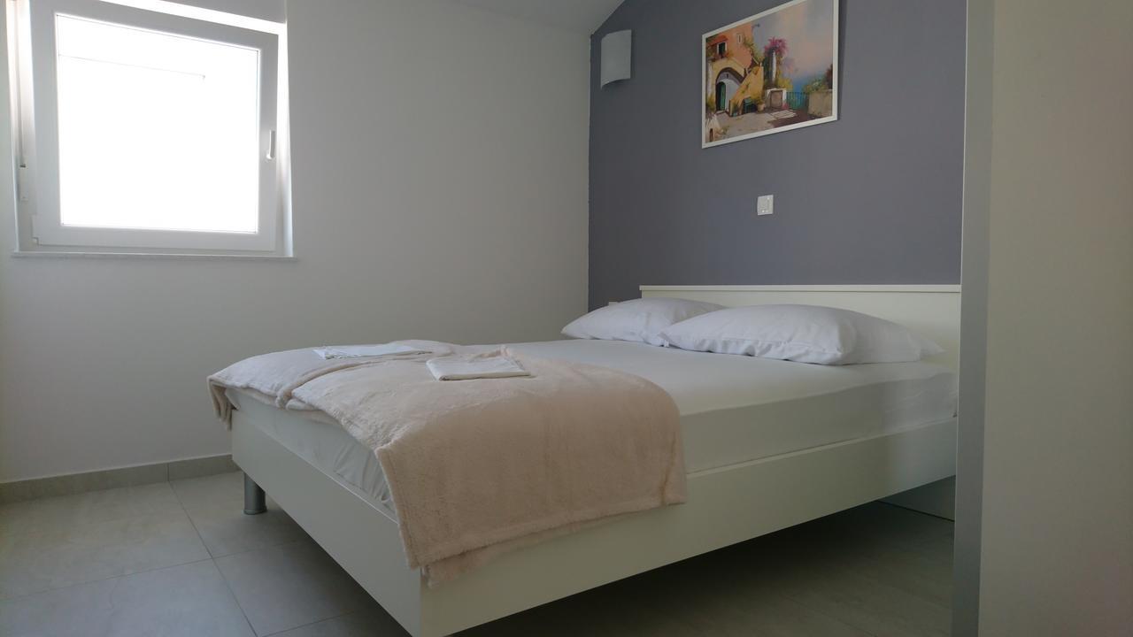 Colic Apartman Njivice Kültér fotó