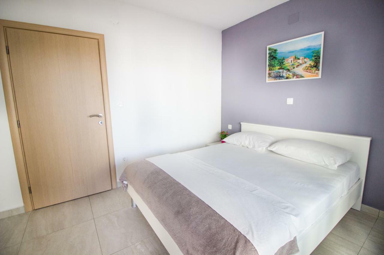 Colic Apartman Njivice Kültér fotó