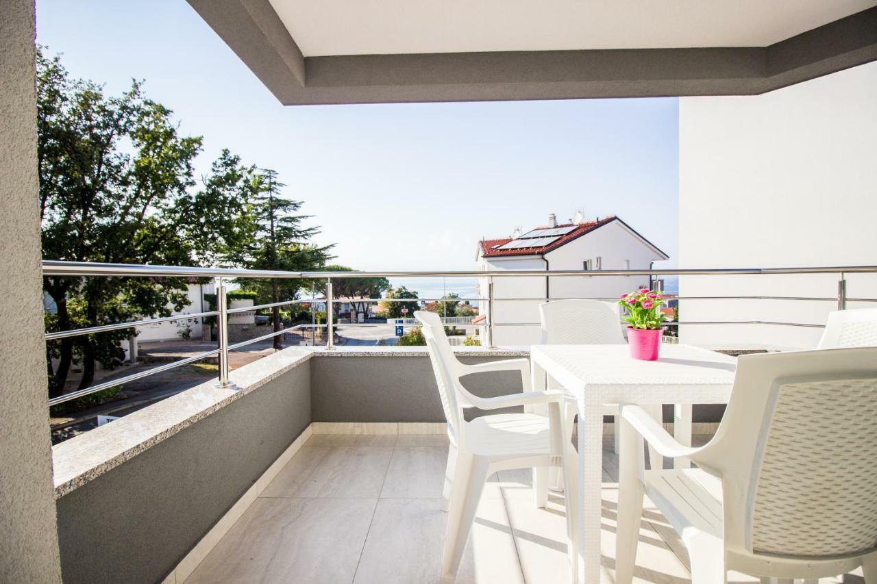 Colic Apartman Njivice Kültér fotó