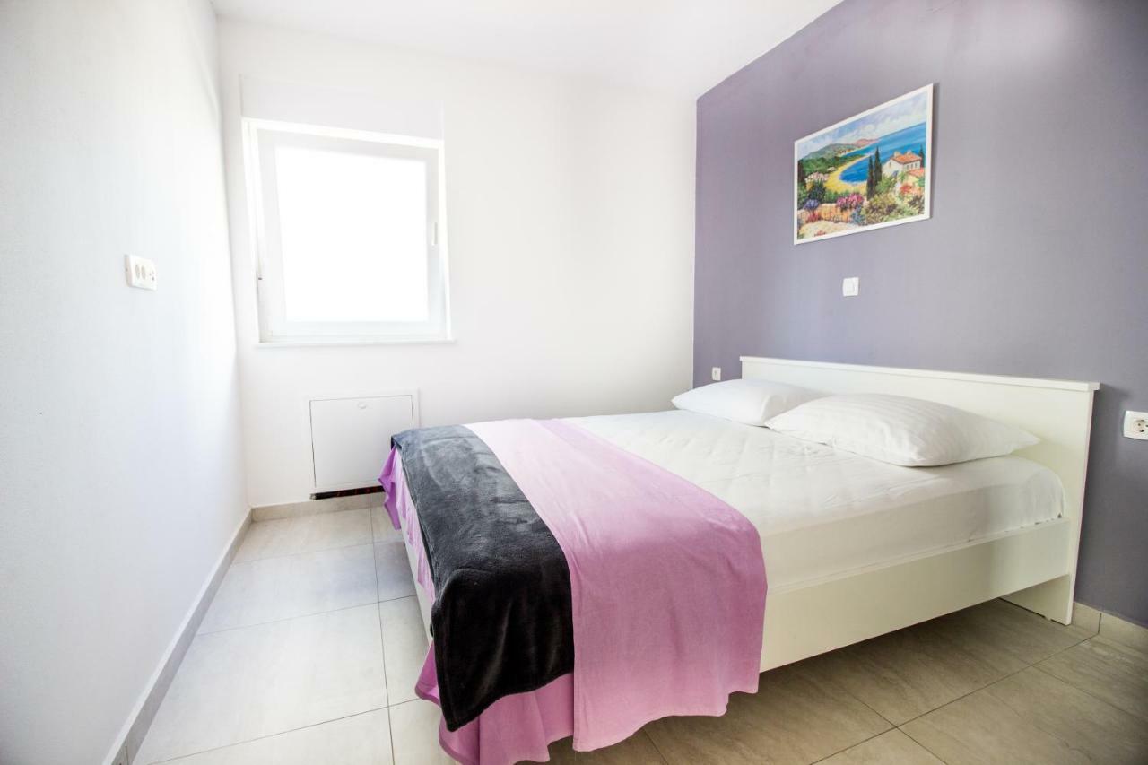 Colic Apartman Njivice Kültér fotó