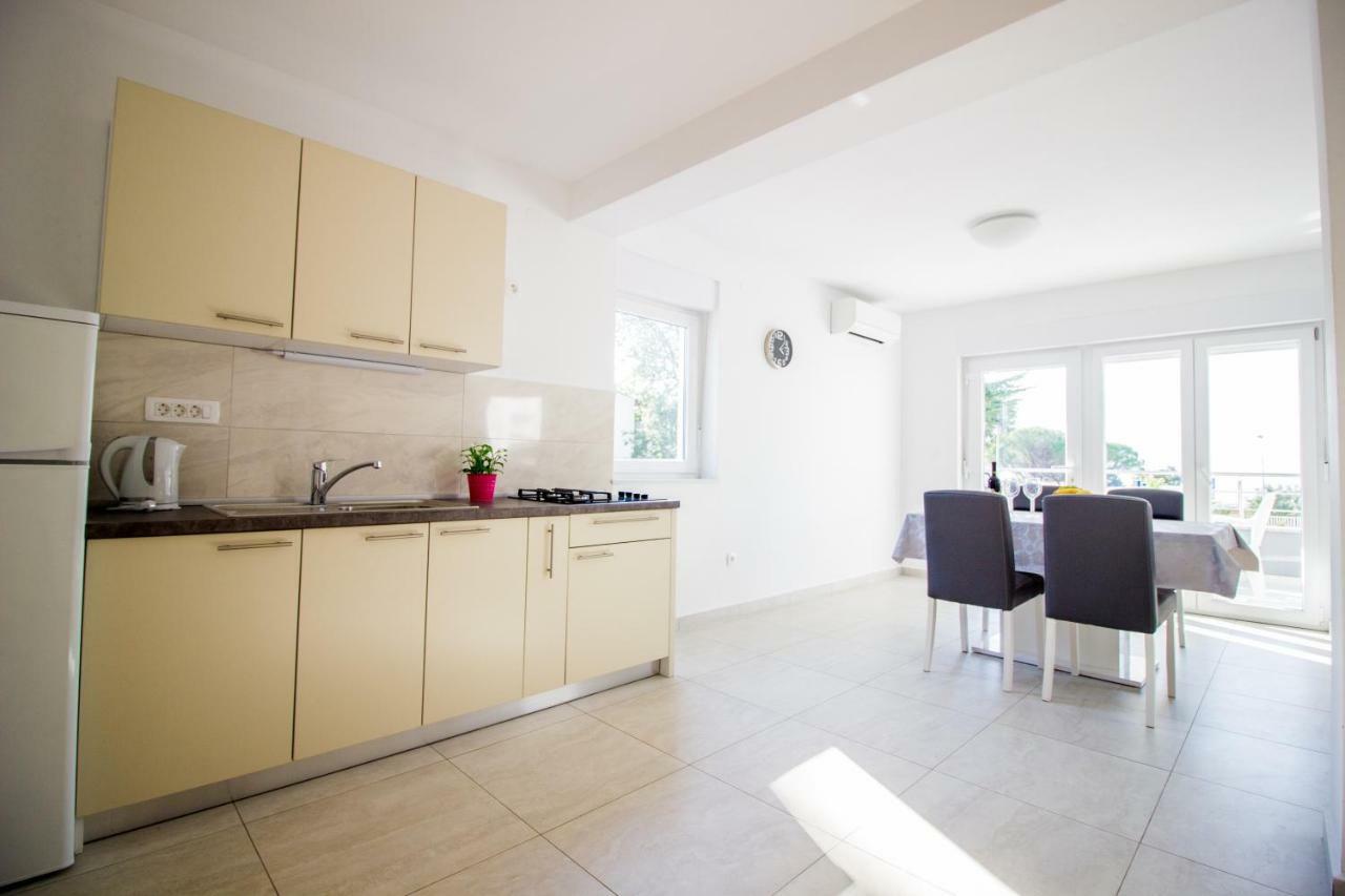 Colic Apartman Njivice Kültér fotó