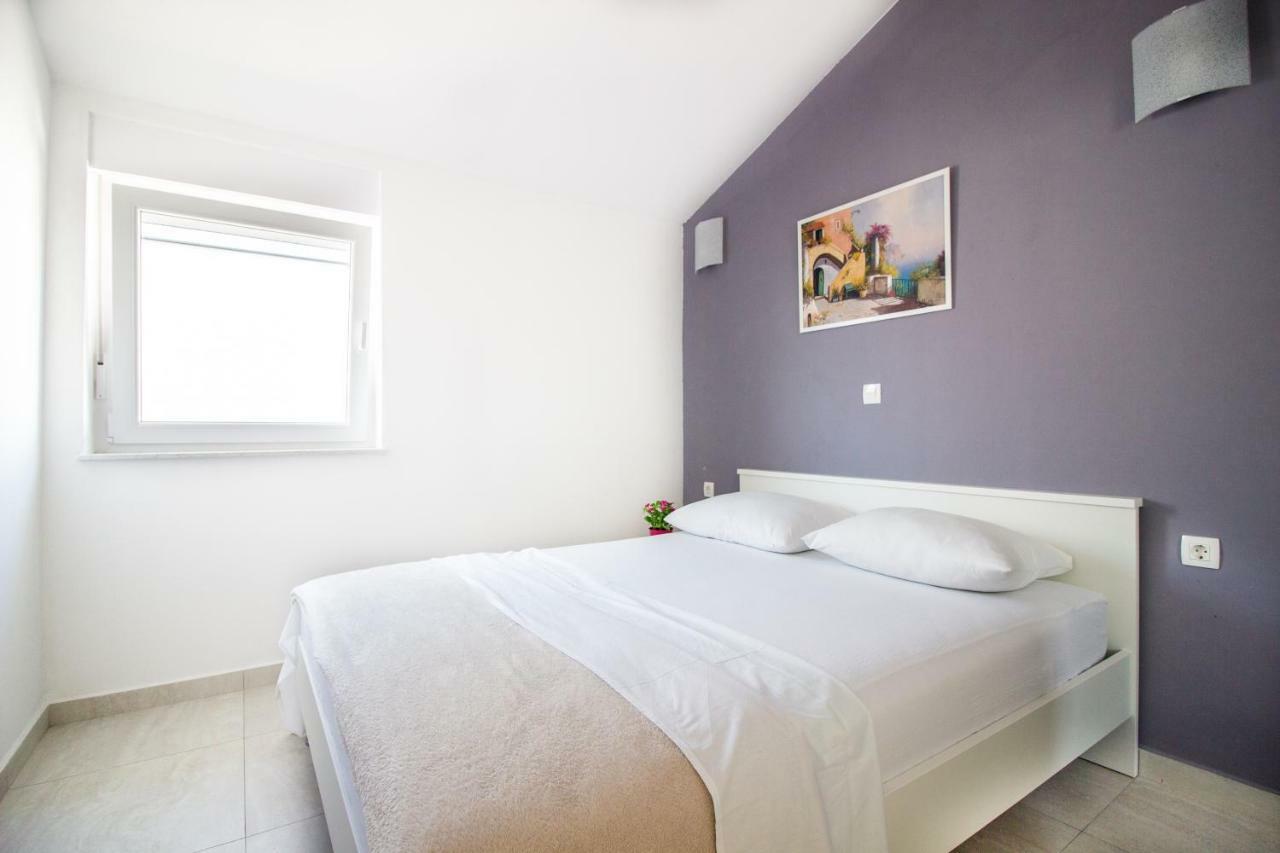 Colic Apartman Njivice Kültér fotó