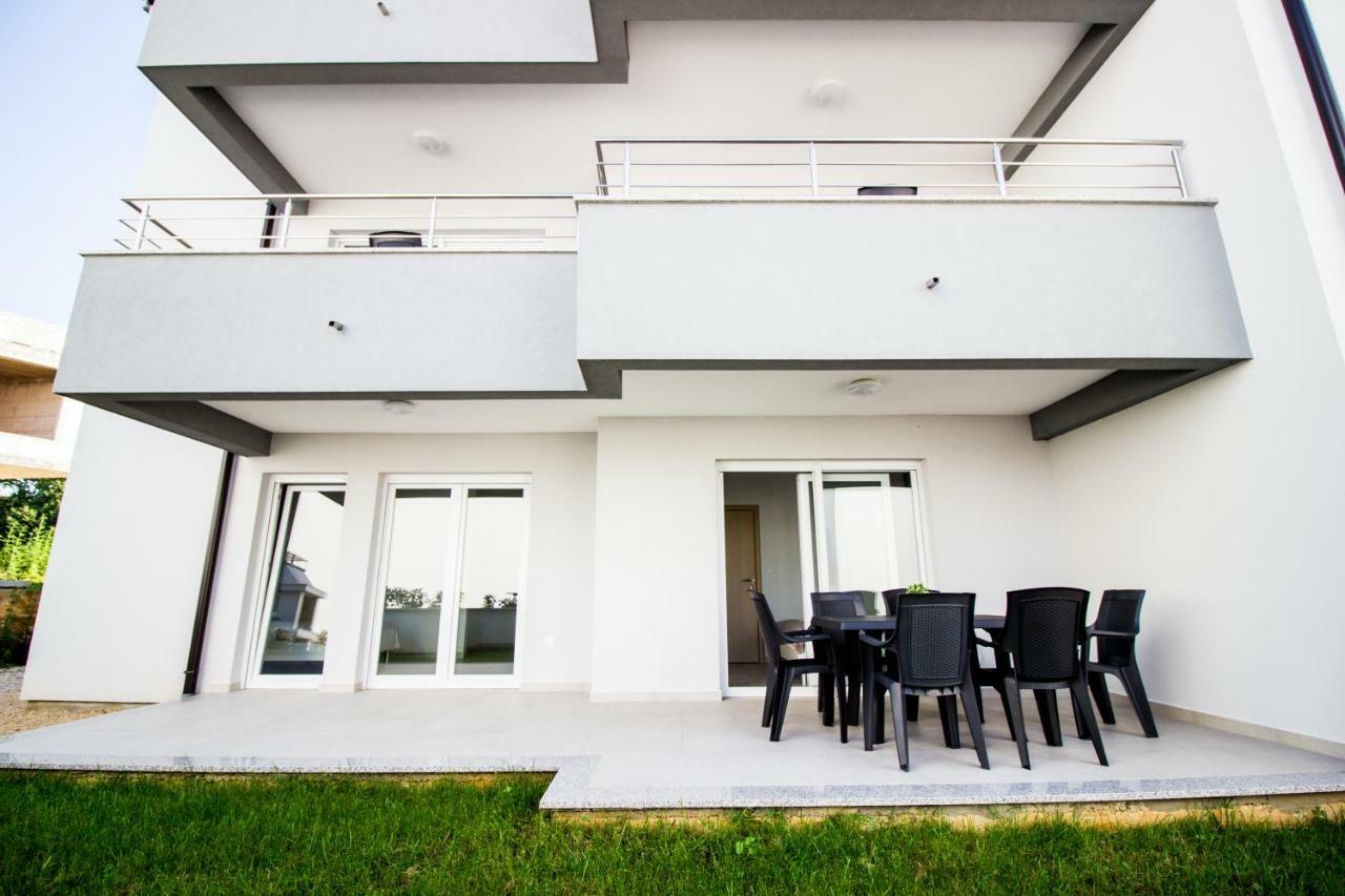 Colic Apartman Njivice Kültér fotó
