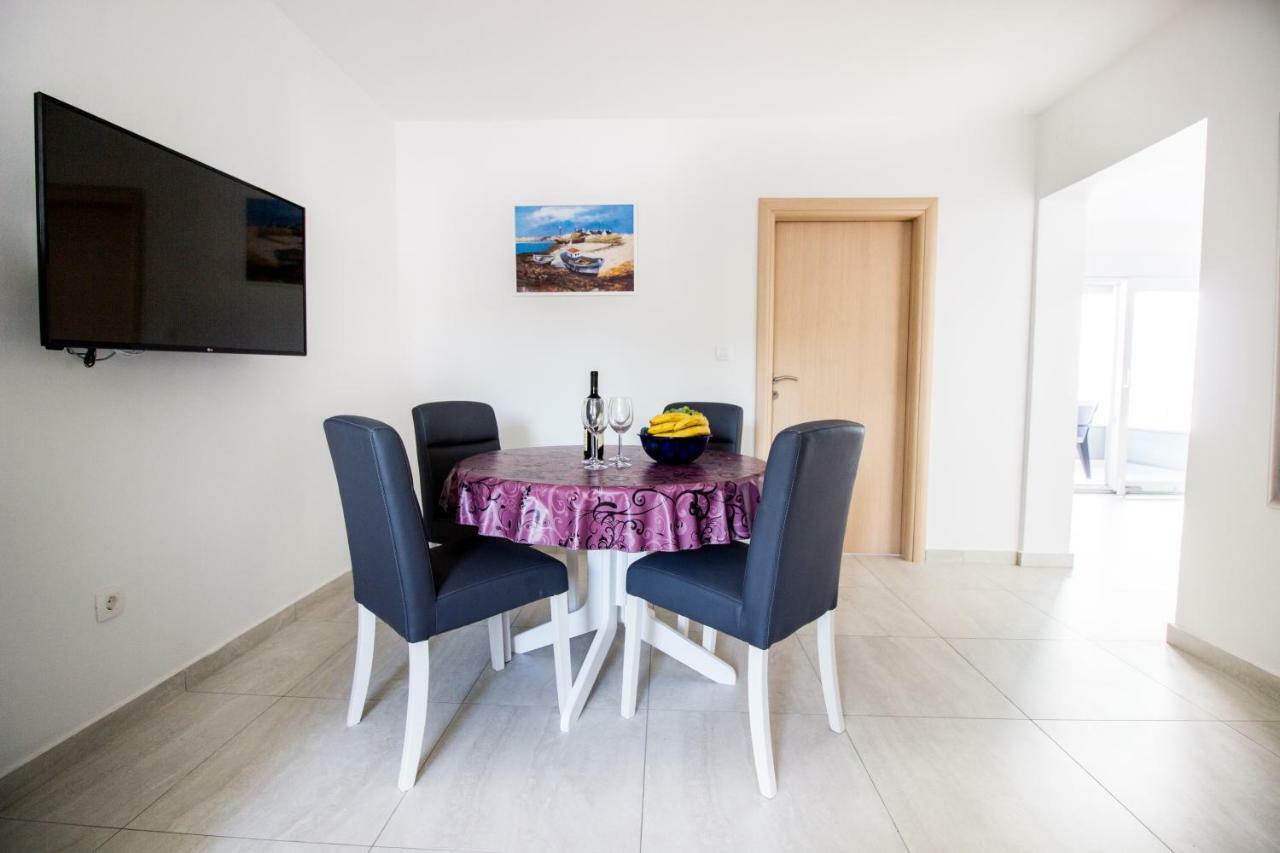 Colic Apartman Njivice Kültér fotó