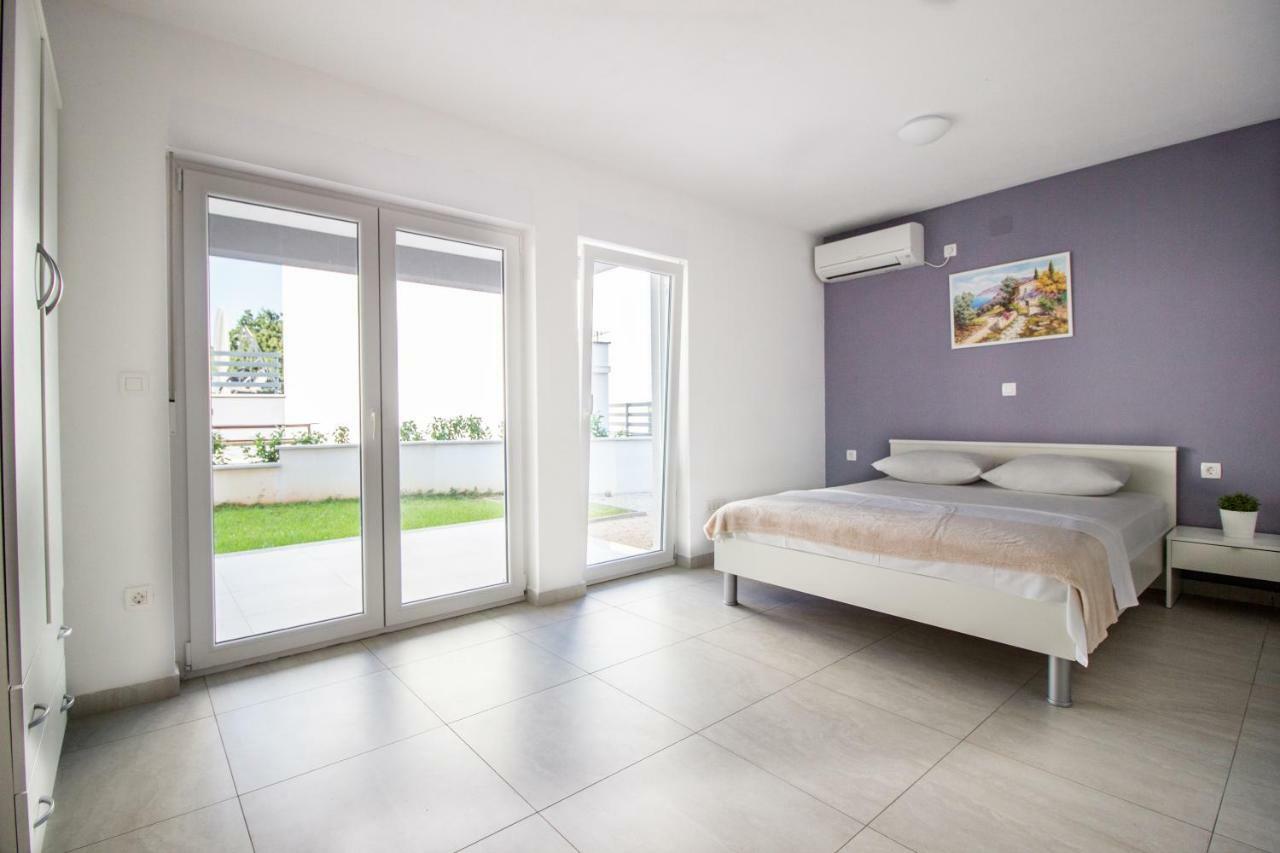 Colic Apartman Njivice Kültér fotó