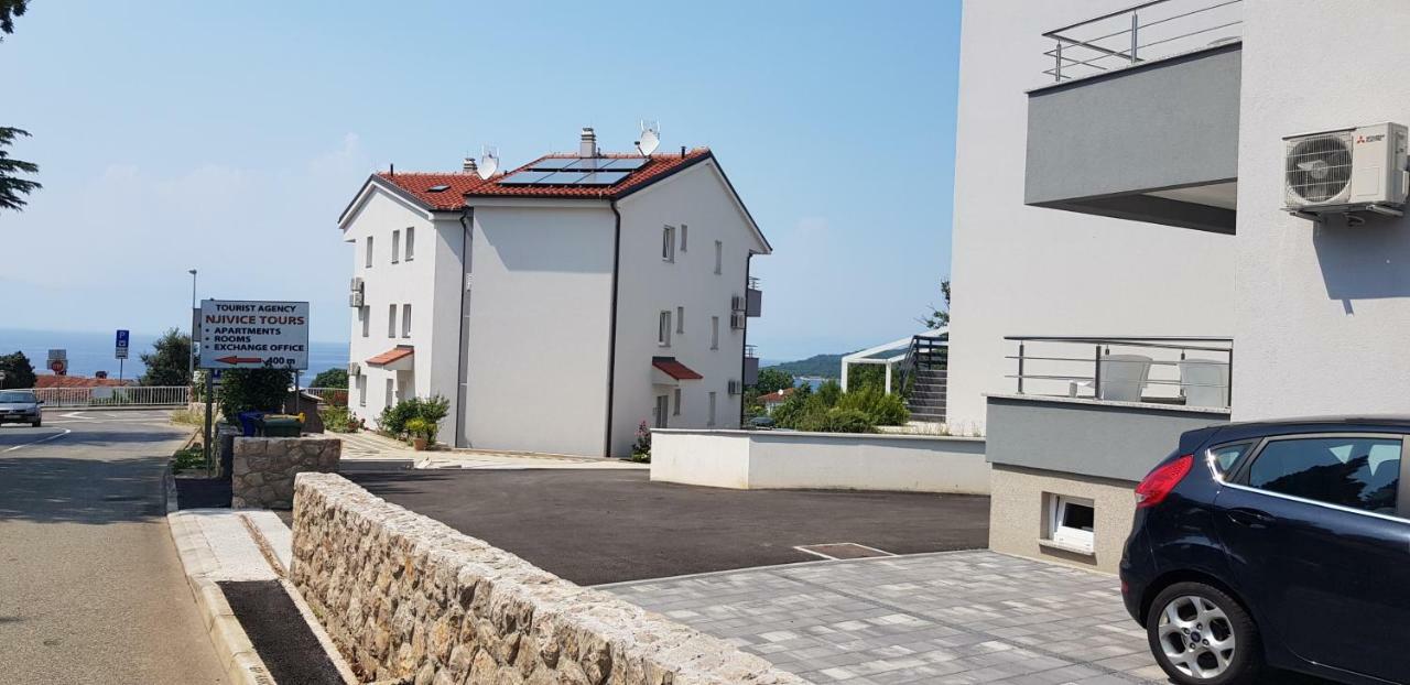 Colic Apartman Njivice Kültér fotó